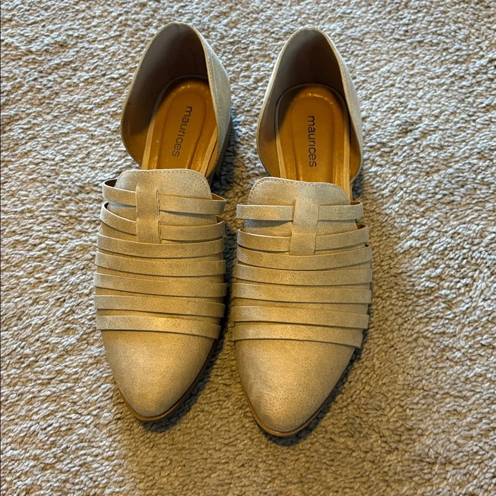 Maurice’s taupe flats - Picture 2 of 4